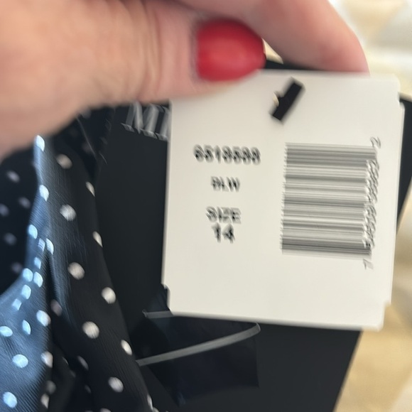 Miraclesuit Women'sPin Point Oceanus Tummy Control V-Neckline One Piece Swimsuit - Picture 7 of 7